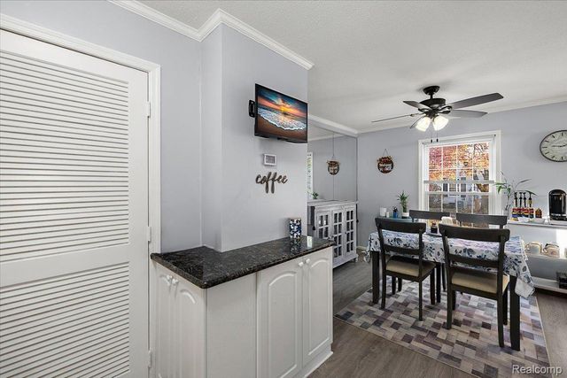 38577 Mystic Point, Clinton Charter Township, MI 48038