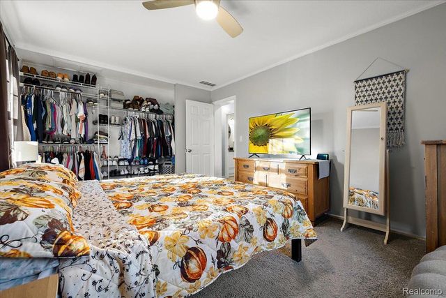 38577 Mystic Point, Clinton Charter Township, MI 48038