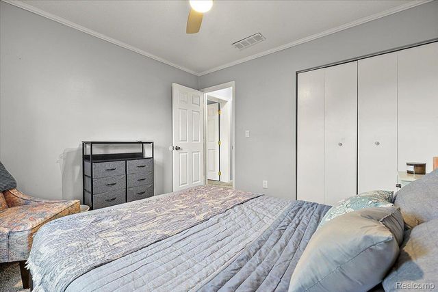 38577 Mystic Point, Clinton Charter Township, MI 48038