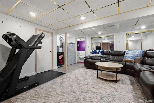 38577 Mystic Point, Clinton Charter Township, MI 48038