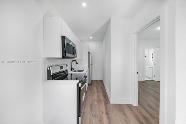 6911 NW 4th Ct A, Miami, FL 33150