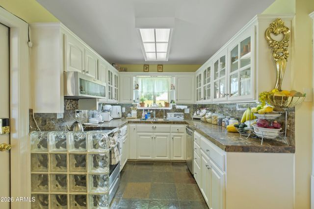 6546 W SURREY Avenue, Glendale, AZ 85304