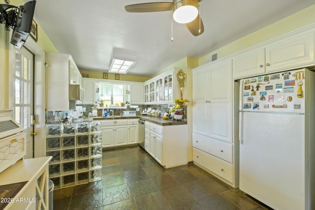 6546 W SURREY Avenue, Glendale, AZ 85304