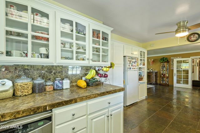 6546 W SURREY Avenue, Glendale, AZ 85304
