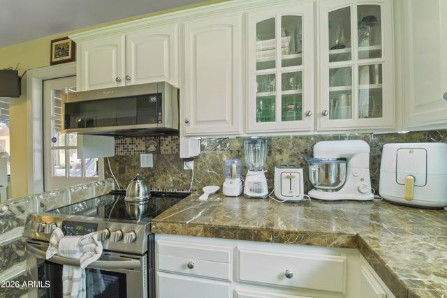 6546 W SURREY Avenue, Glendale, AZ 85304