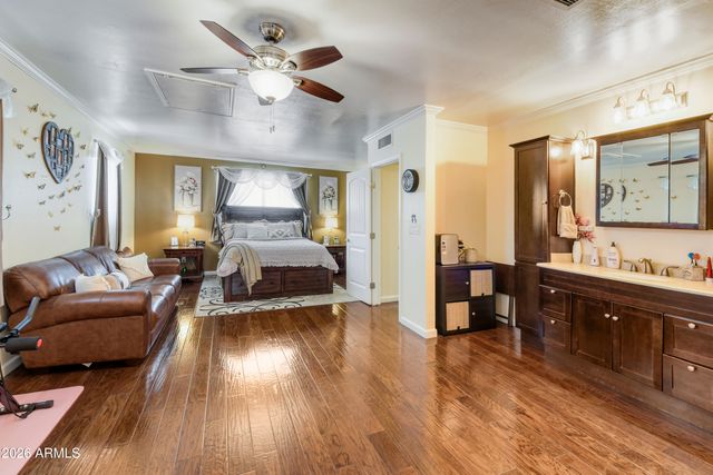 6546 W SURREY Avenue, Glendale, AZ 85304