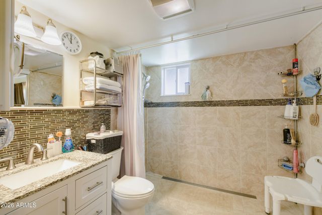 6546 W SURREY Avenue, Glendale, AZ 85304