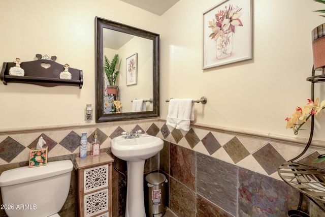 6546 W SURREY Avenue, Glendale, AZ 85304