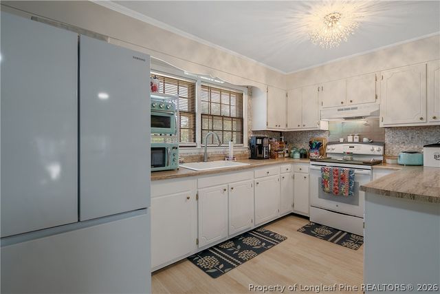 1810 Ashton Road, Fayetteville, NC 28304