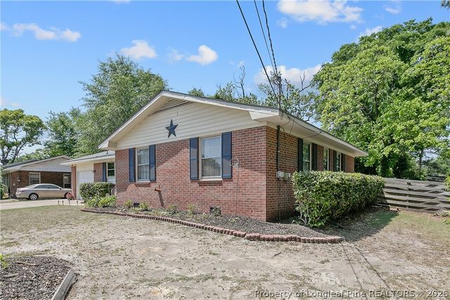 1810 Ashton Road, Fayetteville, NC 28304