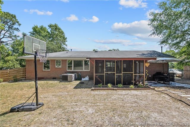 1810 Ashton Road, Fayetteville, NC 28304