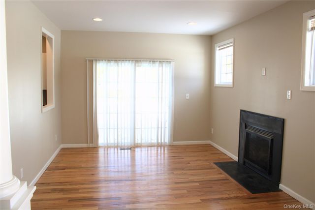 53 Cornwall Lane, Middletown, NY 10940