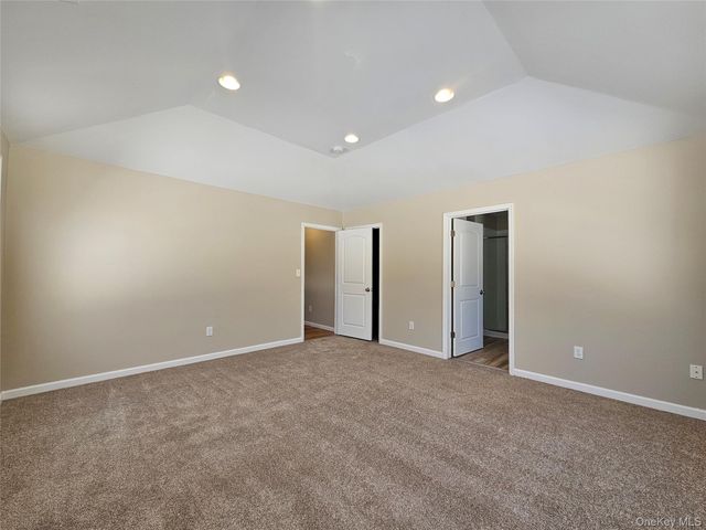 53 Cornwall Lane, Middletown, NY 10940