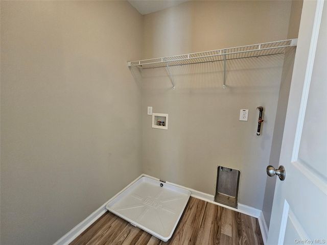 53 Cornwall Lane, Middletown, NY 10940