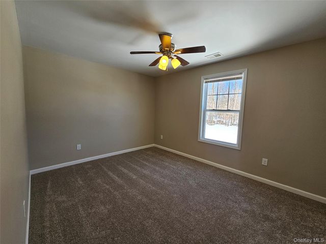 53 Cornwall Lane, Middletown, NY 10940