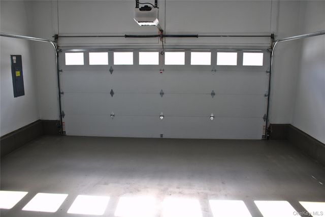 53 Cornwall Lane, Middletown, NY 10940