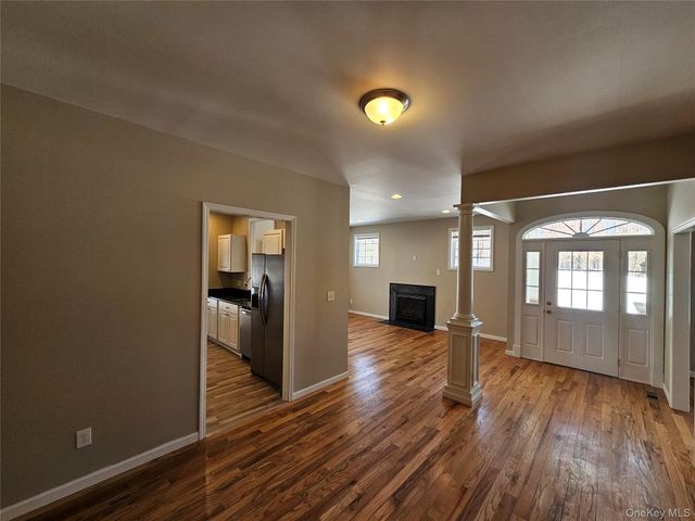 53 Cornwall Lane, Middletown, NY 10940