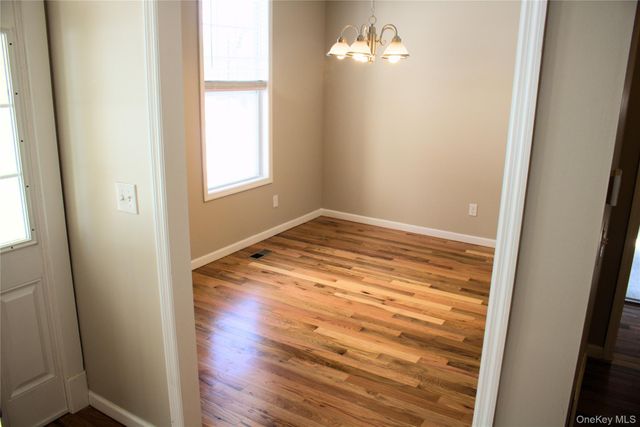 53 Cornwall Lane, Middletown, NY 10940