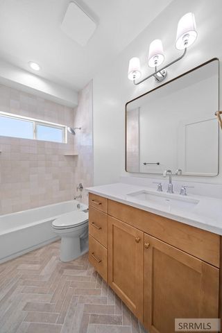 1584 N 845 E, Shelley, ID 83274