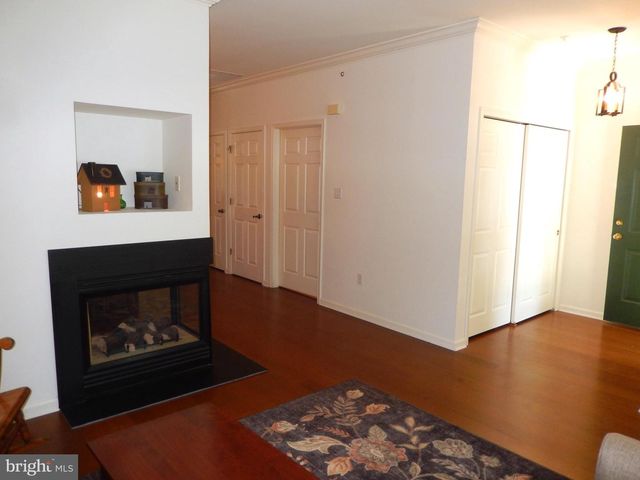 1293 COUNTRY CLUB DR, Springfield, PA 19064