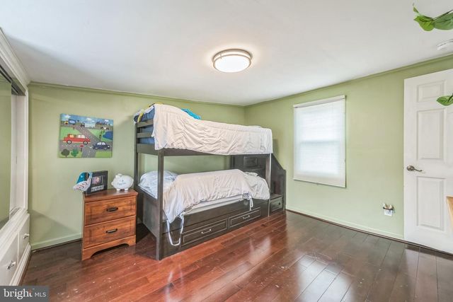165 WARREN STREET, Beverly, NJ 08010
