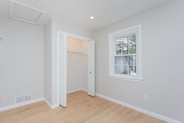 946 Thorndike St, New Bedford, MA 02745