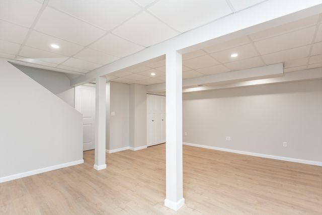 946 Thorndike St, New Bedford, MA 02745