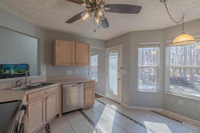 6084 Weber Oaks Drive, Miami Twp, OH 45140