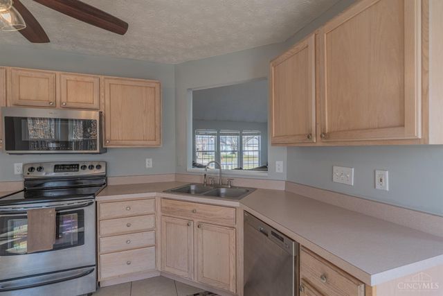 6084 Weber Oaks Drive, Miami Twp, OH 45140