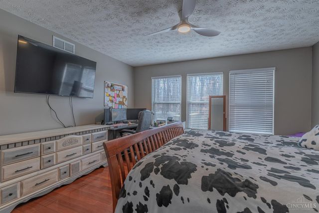 6084 Weber Oaks Drive, Miami Twp, OH 45140