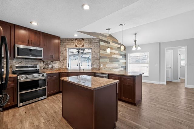 12421 WINDSWEPT AVENUE, Riverview, FL 33569