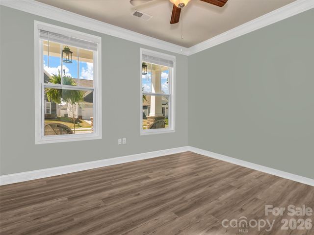 515 Fox Cove Road, Hendersonville, NC 28792