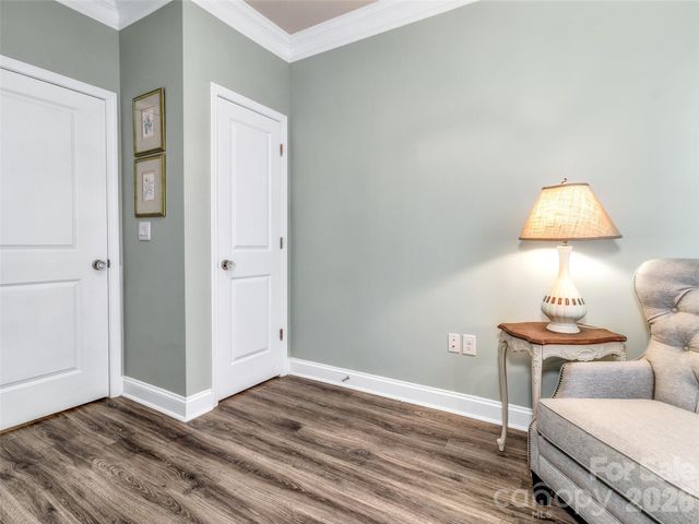 515 Fox Cove Road, Hendersonville, NC 28792