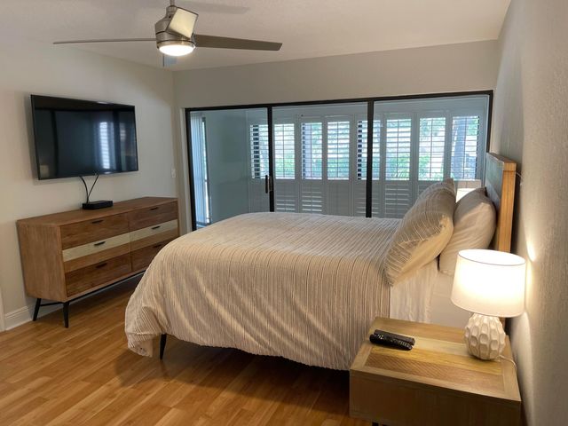 1660 Twelve Oaks Way 203, North Palm Beach, FL 33408