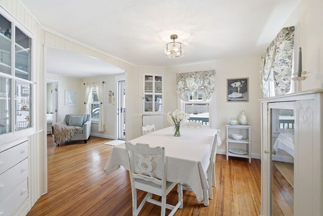 137 Hampton Cir, Hull, MA 02045