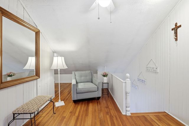 137 Hampton Cir, Hull, MA 02045