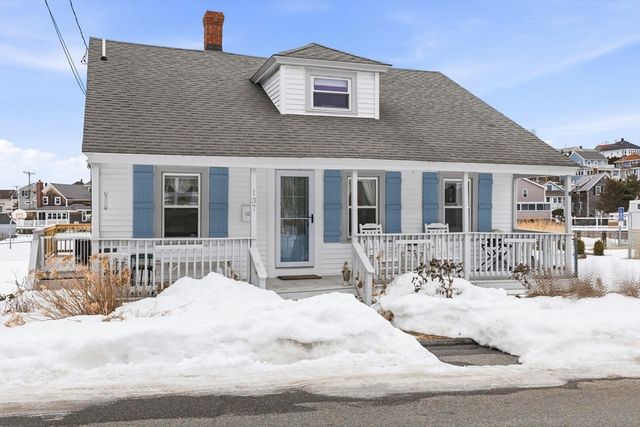 137 Hampton Cir, Hull, MA 02045