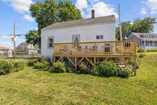 137 Hampton Cir, Hull, MA 02045