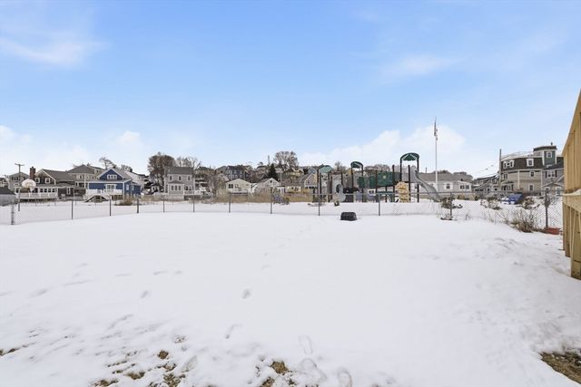 137 Hampton Cir, Hull, MA 02045