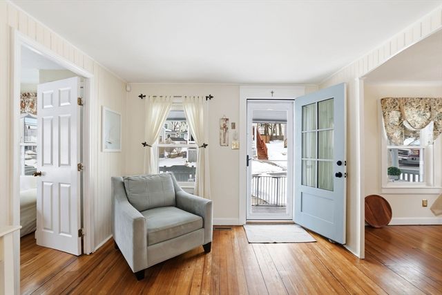 137 Hampton Cir, Hull, MA 02045