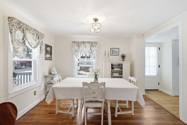 137 Hampton Cir, Hull, MA 02045