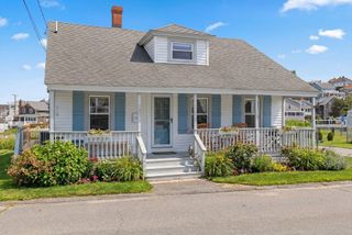 137 Hampton Cir, Hull, MA 02045