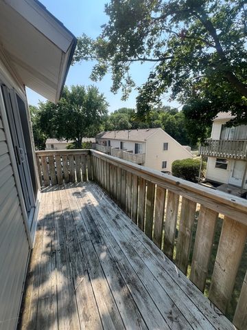 89 Maude Avenue, Fox Lake, IL 60020