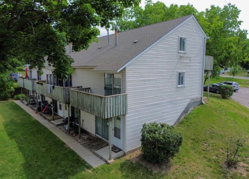 89 Maude Avenue, Fox Lake, IL 60020