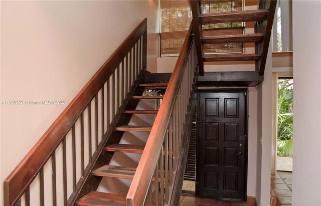 19216 NE 25th Ave 293D, Miami, FL 33180