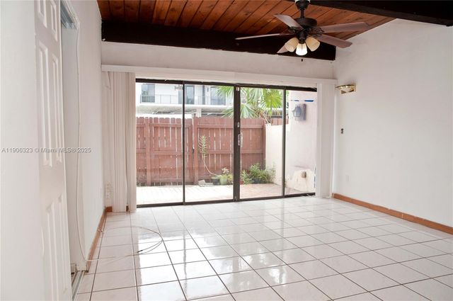 19216 NE 25th Ave 293D, Miami, FL 33180