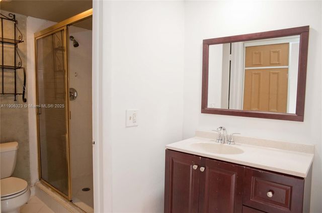 19216 NE 25th Ave 293D, Miami, FL 33180