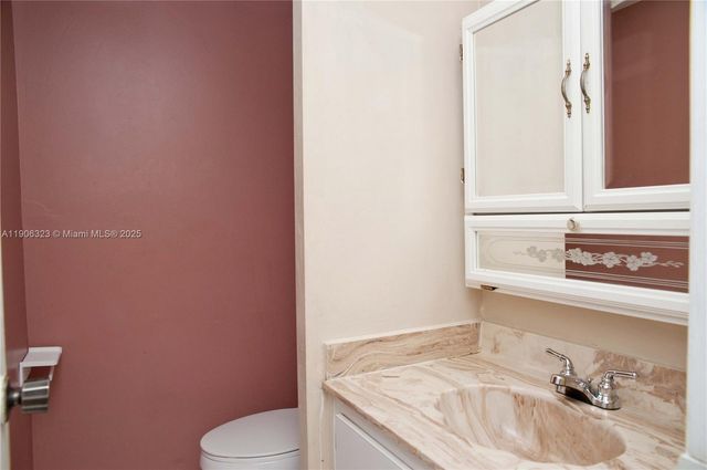 19216 NE 25th Ave 293D, Miami, FL 33180