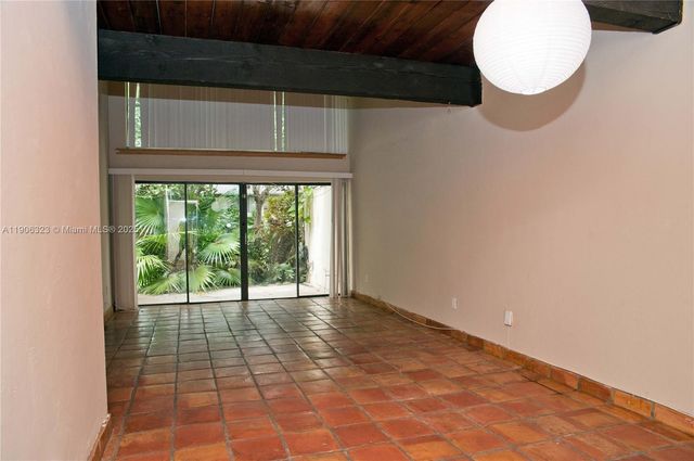 19216 NE 25th Ave 293D, Miami, FL 33180