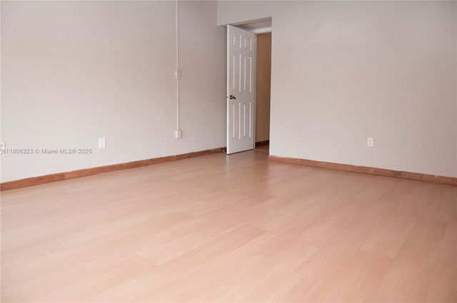 19216 NE 25th Ave 293D, Miami, FL 33180